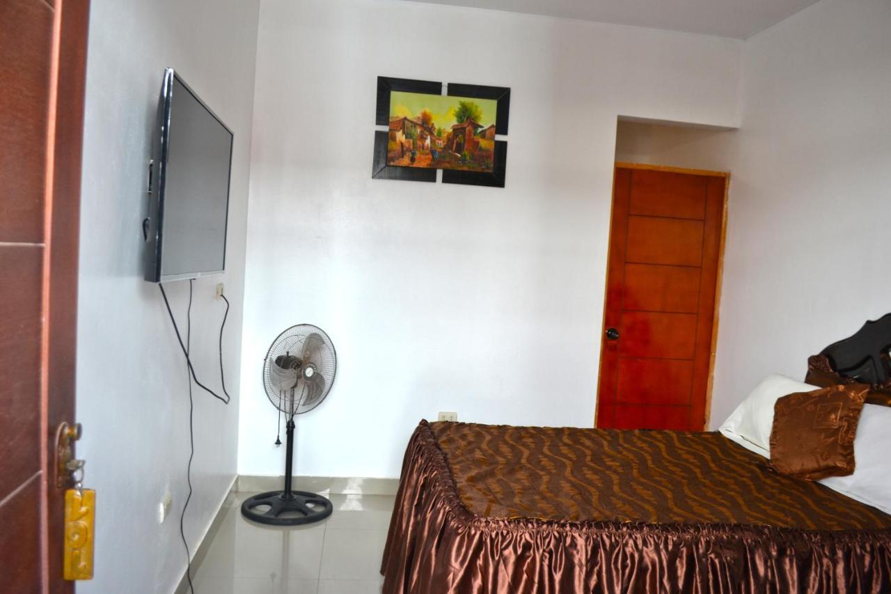 Hostal El Sueno De San Martin パラカス エクステリア 写真